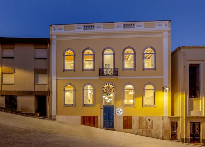 Bachareis Charming House 住宿加早餐酒店 菲盖拉-达福什